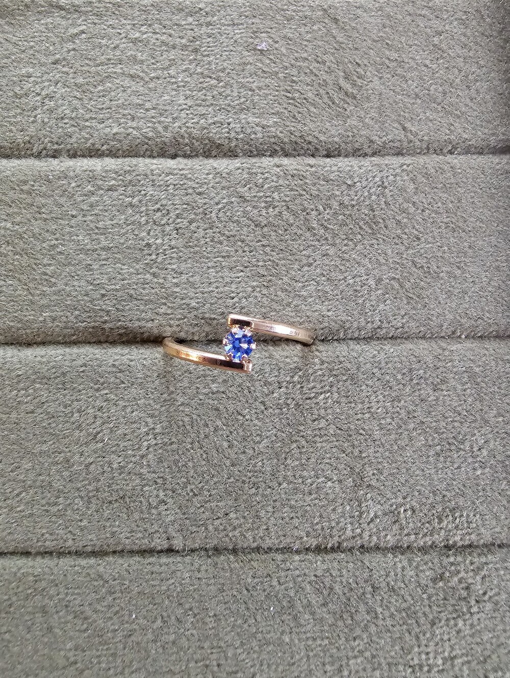 Vintage Avon Ring Size 5